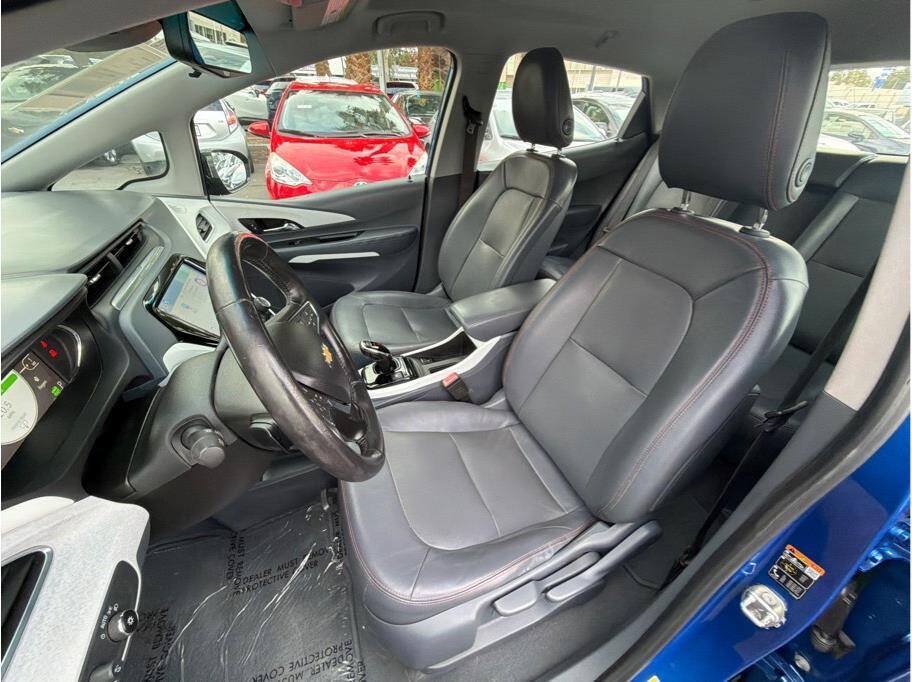 Used 2017 Chevrolet Bolt Premier w/ Driver Confidence II Package FWD image 15