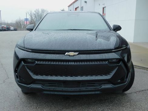 Used 2025 Chevrolet Equinox EV LT image 3