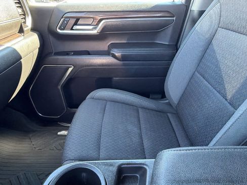 Used 2022 Chevrolet Silverado 1500 LT AWD/4WD image 12