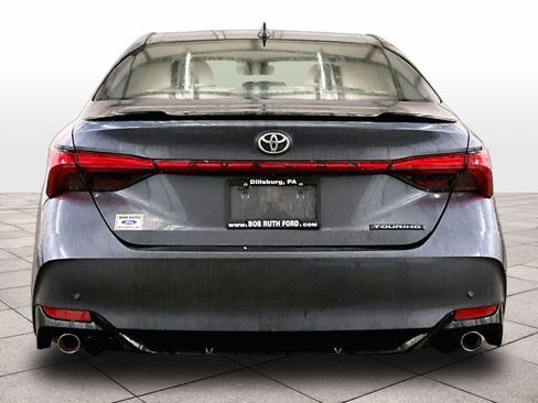 Used 2019 Toyota Avalon Touring w/ Advanced Safety Package FWD image 4