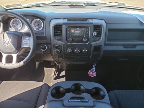 Certified 2019 RAM 1500 Express w/ Express Value Package AWD/4WD image 23