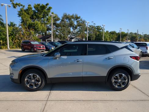 Used 2025 Chevrolet Blazer LT image 6