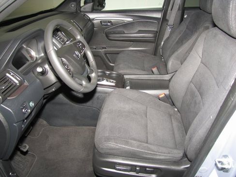 Certified 2022 Honda Pilot Sport image 9