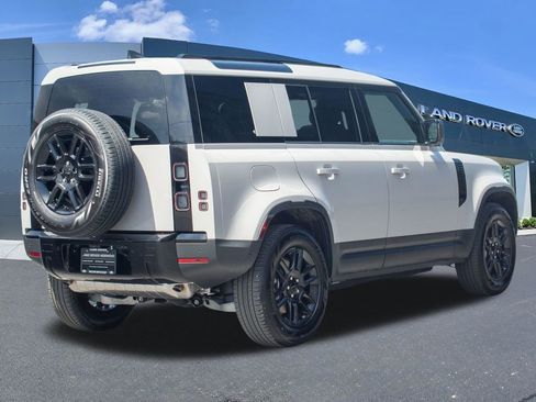 New 2026 Land Rover Defender 110 S AWD/4WD image 4