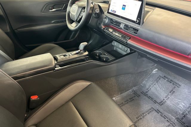 Used 2024 Toyota Prius Prime FWD image 19