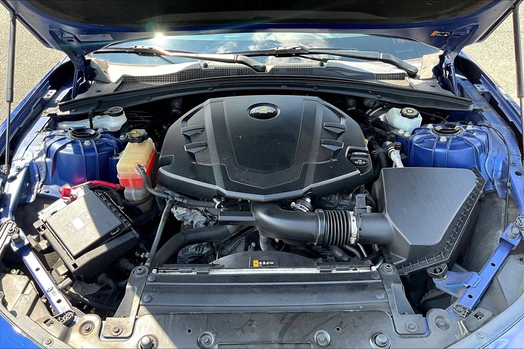 Used 2020 Chevrolet Camaro LT RWD image 28