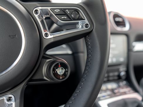 Used 2024 Porsche 718 Cayman RWD image 32