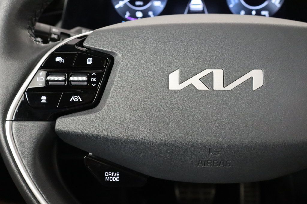 Used 2023 Kia Niro Wave FWD image 8