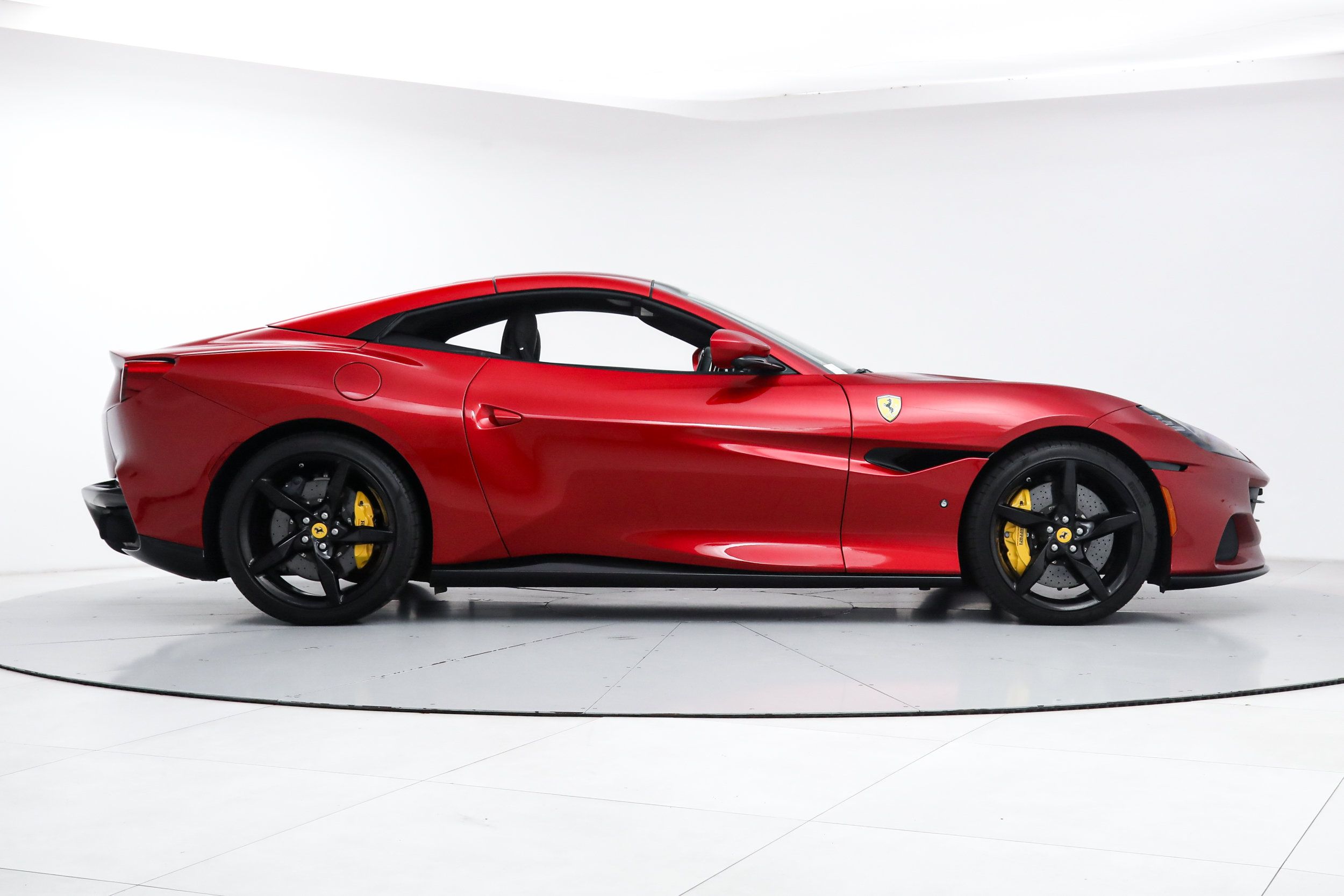 Certified 2023 Ferrari Portofino M RWD image 10