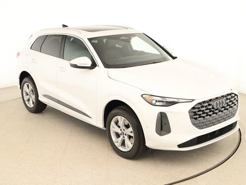 New 2025 Audi Q5 Premium image 30