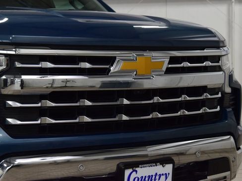 Used 2024 Chevrolet Silverado 1500 LTZ w/ LTZ Premium Package AWD/4WD image 11