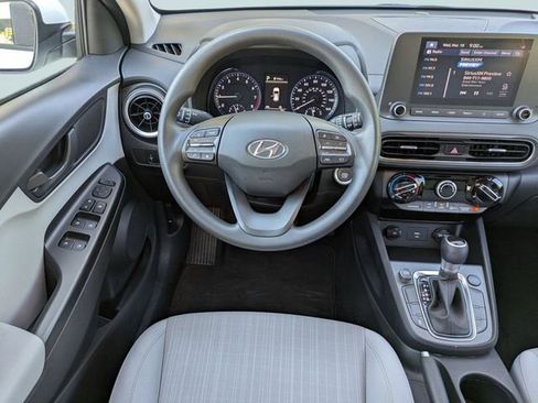 Used 2022 Hyundai Kona SEL image 16
