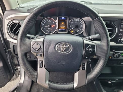 Used 2020 Toyota Tacoma SR5 image 18