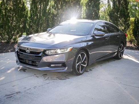Used 2020 Honda Accord Sport image 5