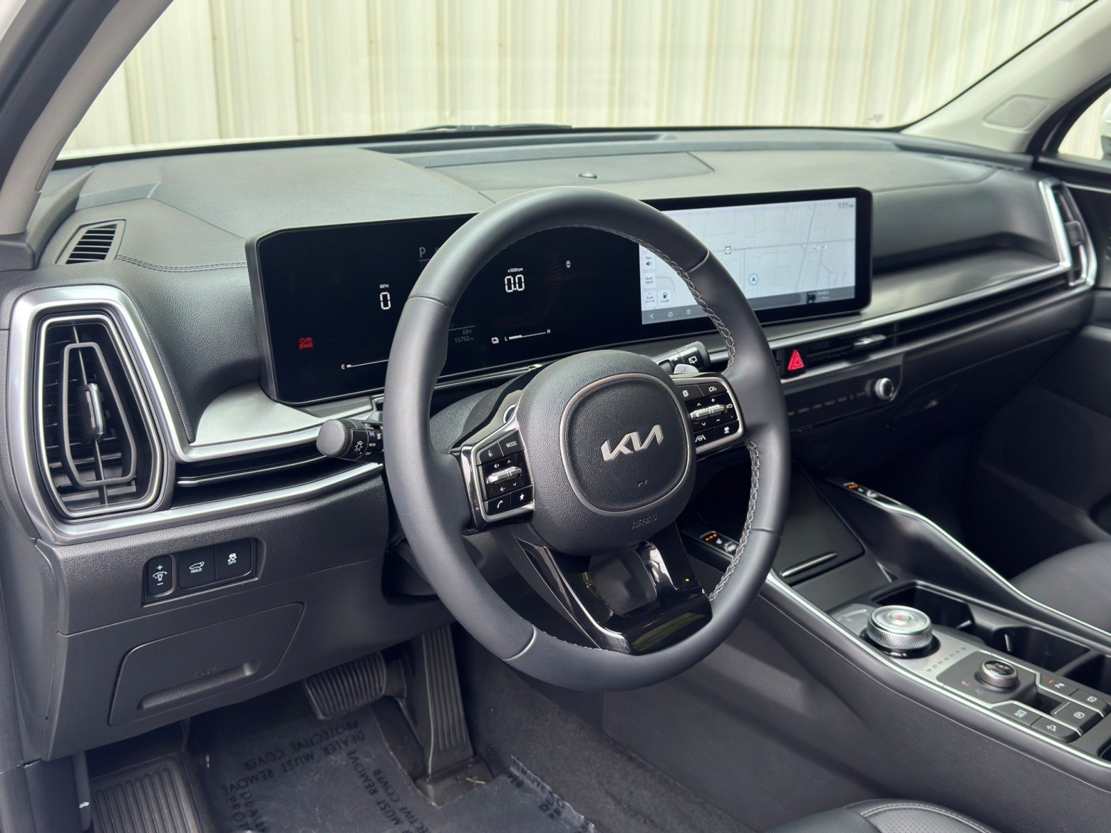 Used 2025 Kia Sorento EX AWD/4WD image 13