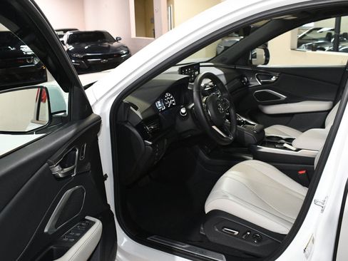 Used 2025 Acura RDX SH-AWD image 45