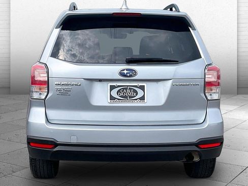 Used 2018 Subaru Forester 2.5i Premium AWD/4WD image 3