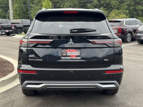 New 2025 Mitsubishi Outlander SEL image 9