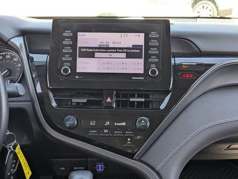 Used 2021 Toyota Camry SE image 16