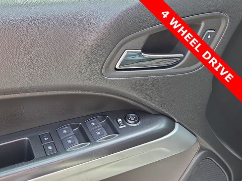Used 2022 Chevrolet Colorado ZR2 w/ LPO, Power Package AWD/4WD image 13