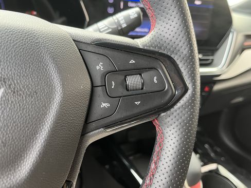 Used 2025 Chevrolet Trax RS w/ Driver Confidence Package FWD image 22