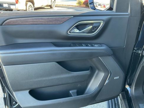 Used 2021 Chevrolet Suburban High Country image 7