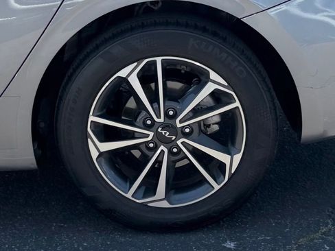 Used 2024 Kia Forte LXS FWD image 12