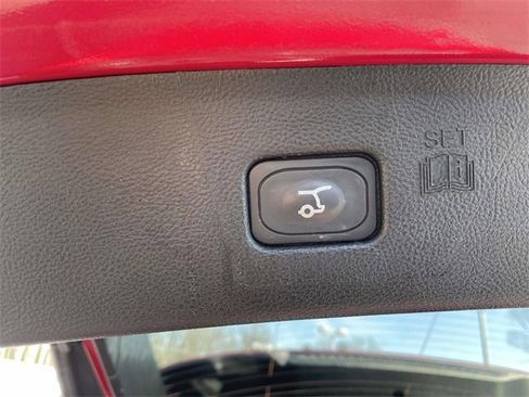 Used 2024 Ford Edge Titanium image 33