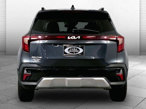 Used 2025 Kia Seltos S image 3