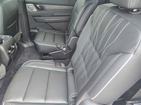 New 2026 Buick Enclave Avenir FWD image 10