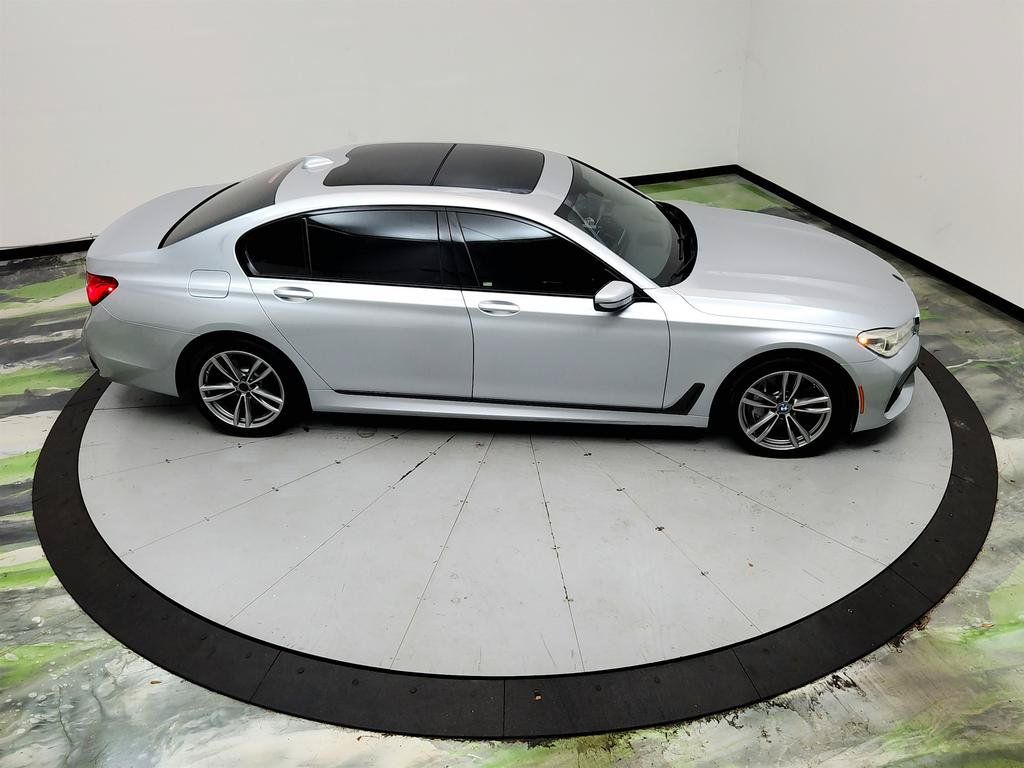 Used 2016 BMW 750i xDrive AWD/4WD image 36