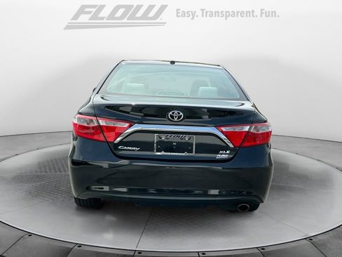 Used 2017 Toyota Camry XLE w/ Moonroof Package image 8