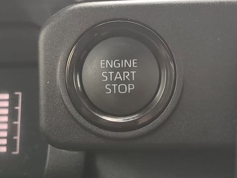 Used 2024 Toyota Tacoma SR5 image 33