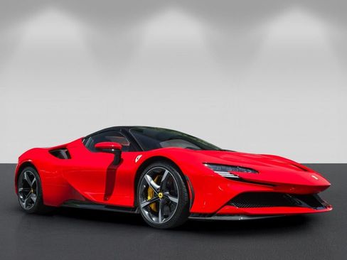 Certified 2023 Ferrari SF90 Spider AWD/4WD image 9