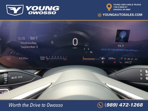 Used 2025 Buick Envision Avenir AWD/4WD image 11