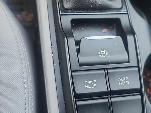 Certified 2021 Hyundai Tucson Sport image 7