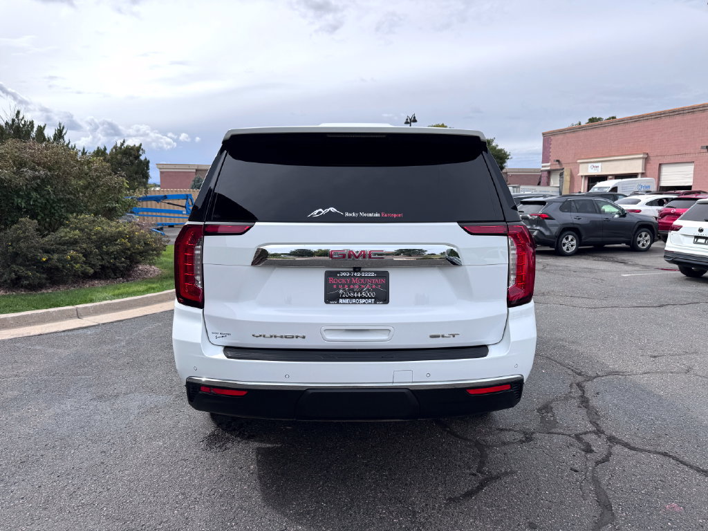 Used 2022 GMC Yukon SLT w/ SLT Premium Package AWD/4WD image 11