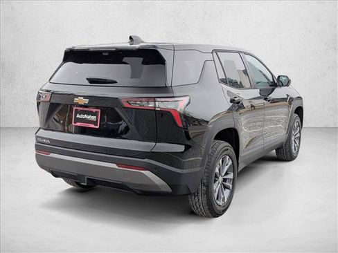 New 2026 Chevrolet Equinox LT w/ Convenience Package II FWD image 2