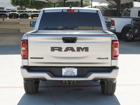 Used 2025 RAM 1500 Big Horn AWD/4WD image 4
