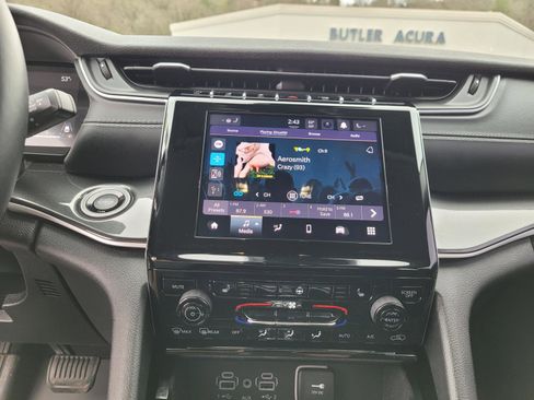 Used 2022 Jeep Grand Cherokee L Laredo w/ Luxury Tech Group I image 25