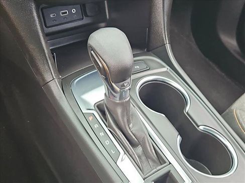 Used 2024 Chevrolet Equinox LT FWD image 19