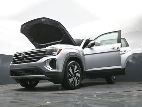 Used 2025 Volkswagen Atlas SE FWD image 54