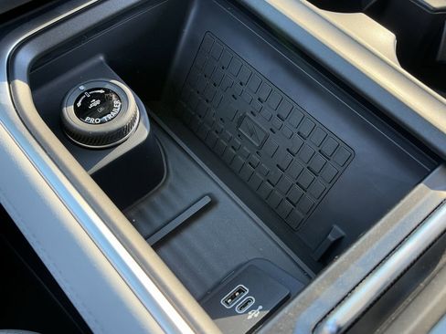 New 2025 Ford Expedition Max Platinum w/ Driver's Package image 40