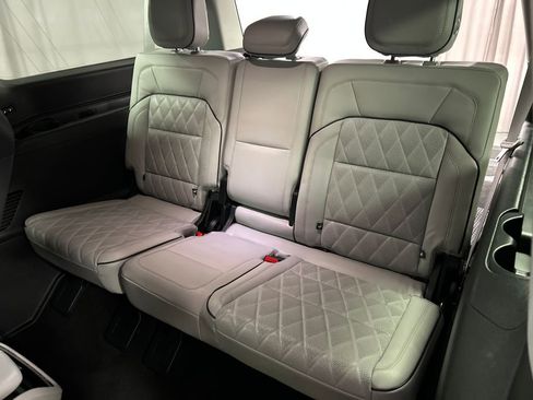 Used 2025 Lincoln Navigator L Black Label AWD/4WD image 27