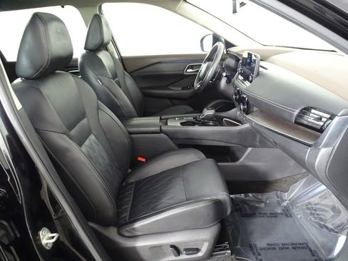 Used 2023 Nissan Rogue Platinum image 16