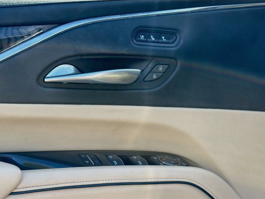 Used 2021 Cadillac Escalade ESV Premium Luxury w/ Driver Assist Tech Package AWD/4WD image 18