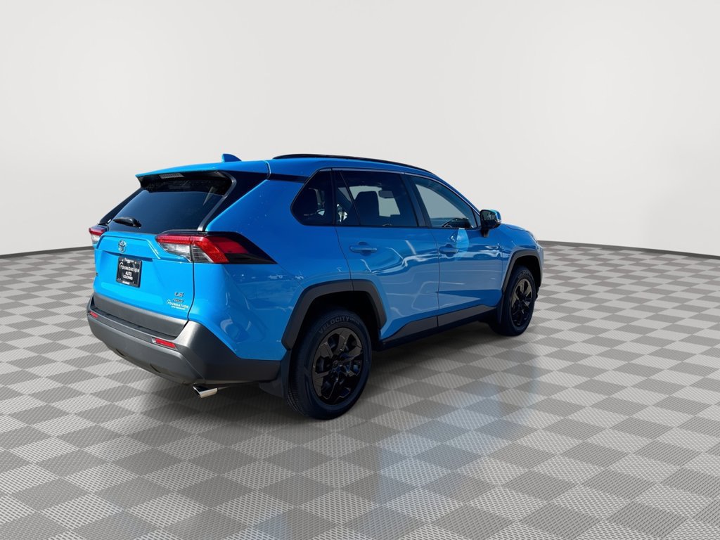 Used 2020 Toyota RAV4 LE w/ All Weather Liner Package AWD/4WD image 12