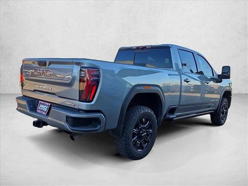 Used 2024 GMC Sierra 2500 AT4 w/ AT4 Premium Plus Package AWD/4WD image 5