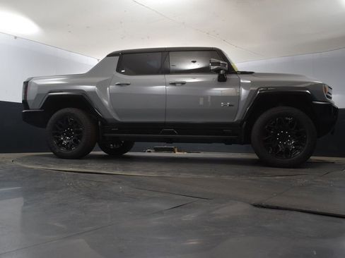 New 2025 GMC Hummer EV 2X image 48