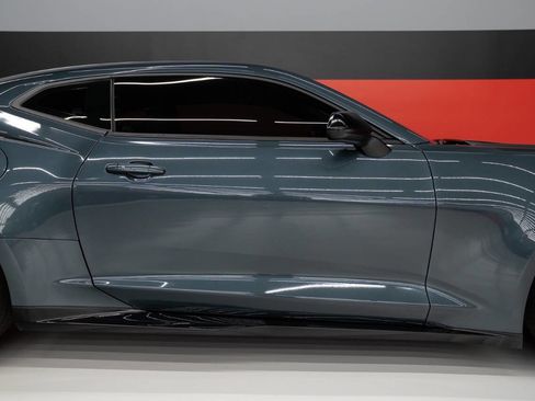 Used 2019 Chevrolet Camaro ZL1 RWD image 47
